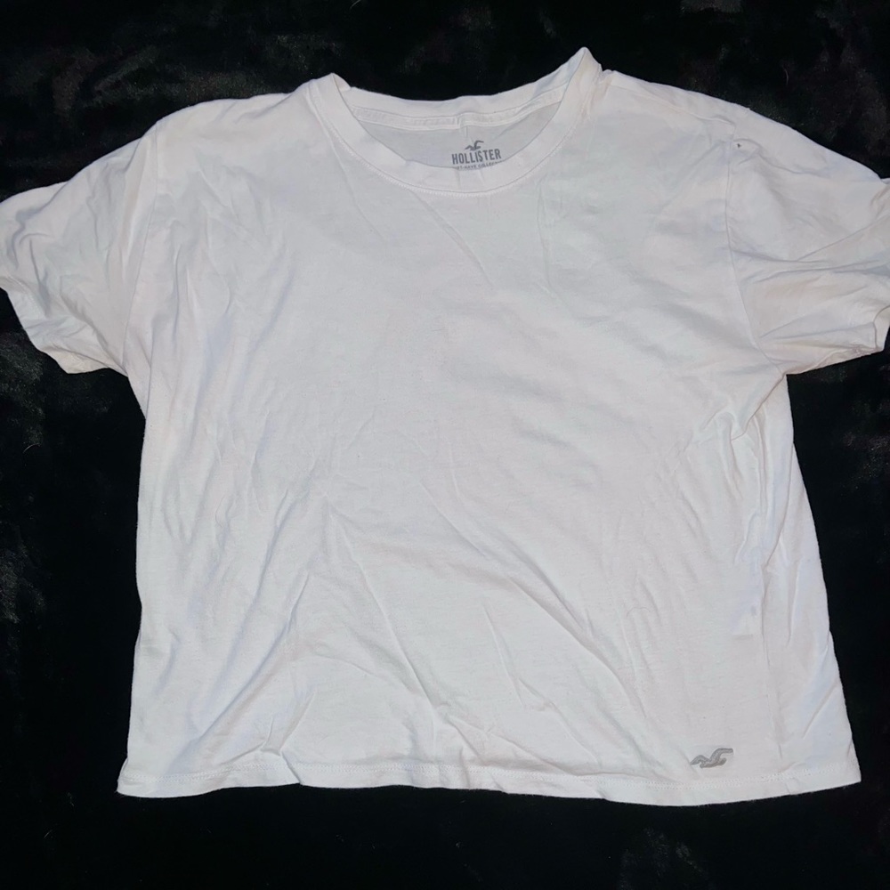 Hollister crop tee